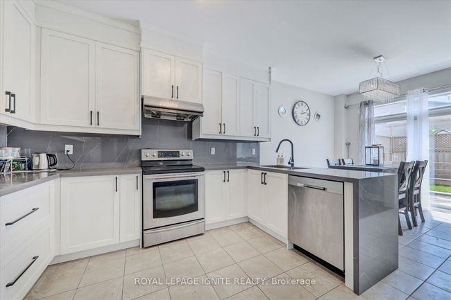 102 Garrardview St, House other with 4 bedrooms, 4 bathrooms and 2 parking in Ajax ON | Image 13