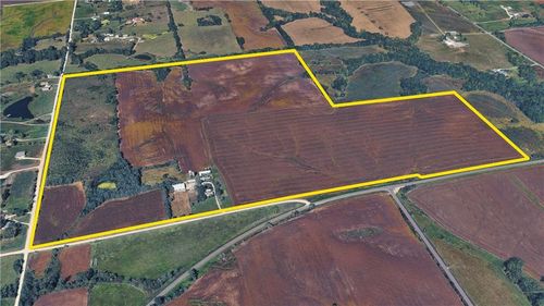 17210 Hemphill Rd, Bonner Springs, KS, 66012-7631 | Card Image