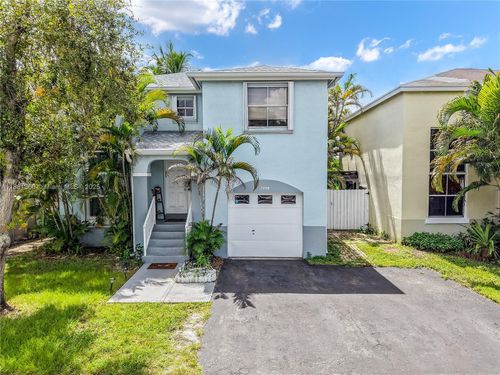 7256 Sw 44th Ct, Davie, FL, 33314-3154 | Card Image