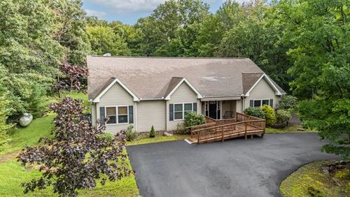 33 Bear Ln, Jim Thorpe, PA, 18229-9533 | Card Image