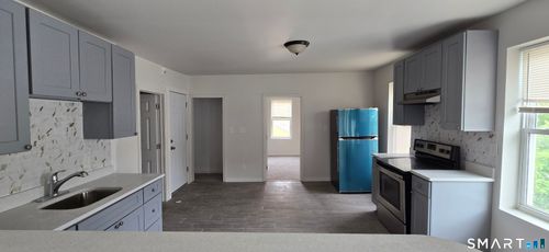3r-10 Union St, New Britain, CT, 06051-1906 | Card Image