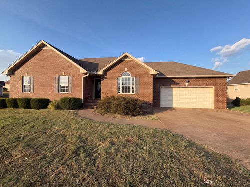111 Beaver Creek Dr, Portland, TN, 37148-2057 | Card Image