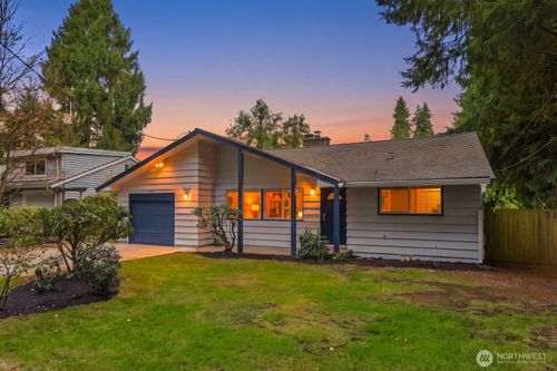 19112 3rd Ave Ne, Shoreline, WA, 98155-2102 | Card Image