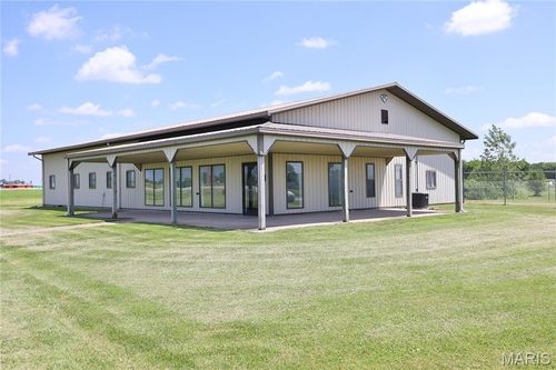 21338 Double Arch Rd, Staunton, IL, 62088-4326 | Card Image