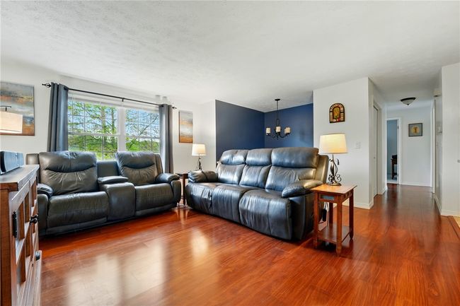 909 Fox Run Cir, House other with 3 bedrooms, 2 bathrooms and 1 parking in Cranberry Twp PA | Image 12