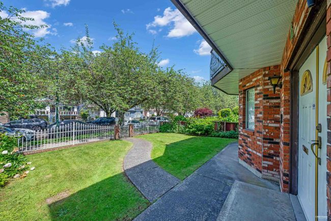 3010 E 27 Th Avenue, House other with 5 bedrooms, 3 bathrooms and 4 parking in Vancouver BC | Image 28