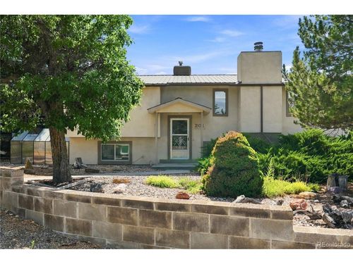 201 Hillcrest Cir, Rangely, CO, 81648-3109 | Card Image