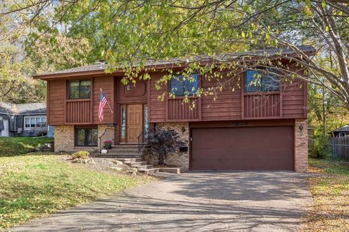 2904 Louisiana Ave N, Crystal, MN, 55427-2915 | Card Image