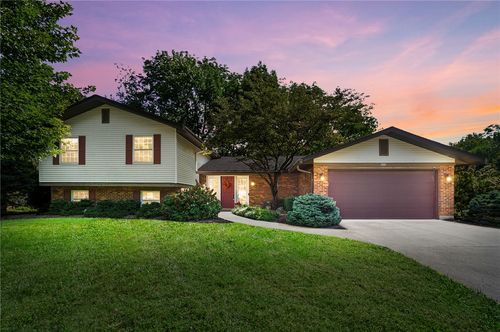3888 Frostwood Dr, Beavercreek, OH, 45430-1666 | Card Image