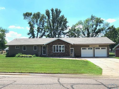 1306 6th St, Hull, IA, 51239-7370 | Card Image