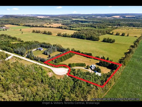 210 Eagle Cres, Grey Highlands, ON, N0C1M0 | Card Image