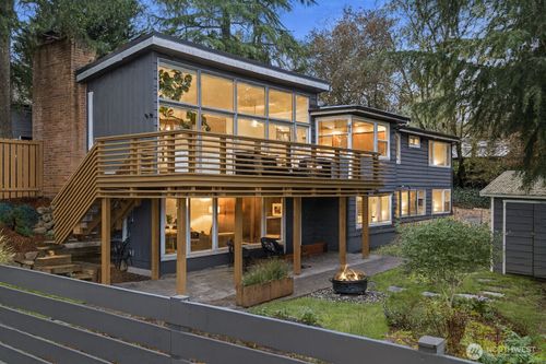 3102 Ne 195th St, Lake Forest Park, WA, 98155-2550 | Card Image