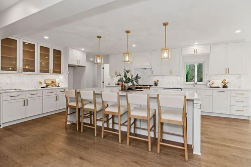 5439 Norwood St, Fairway, KS, 66205-2649 | Card Image