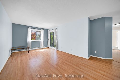 218-250 Brittany Dr, Ottawa, ON, K1K4M1 | Card Image
