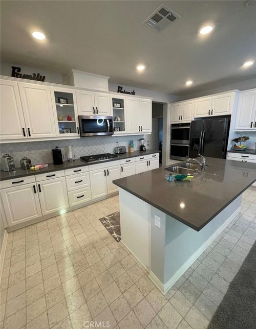 7837 Brass Kettle Cir, Riverside, CA, 92507-0008 | Card Image
