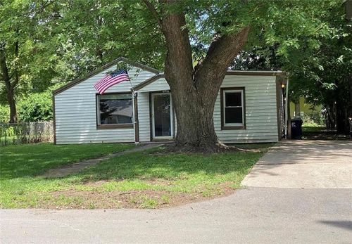 8241 Highland Ave, Kansas City, MO, 64131-2321 | Card Image