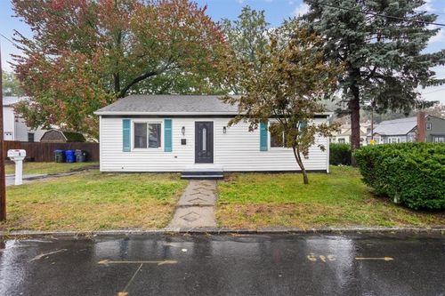 5 Morgan St, Providence, RI, 02907-3505 | Card Image