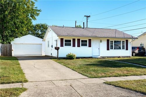 1391 June Dr, Xenia, OH, 45385-3818 | Card Image