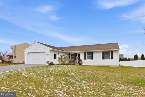 13 Overlook Ln, NEWMANSTOWN, PA, 17073-9056 | Card Image