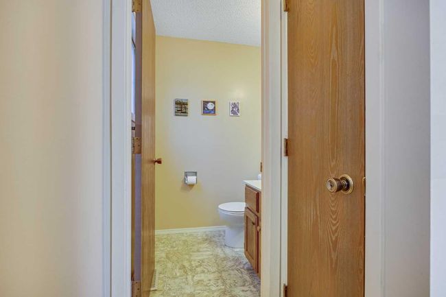 24 Rivervalley Crescent Se, House other with 3 bedrooms, 3 bathrooms and 2 parking in Calgary AB | Image 16