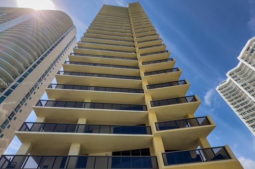 2303-16275 Collins Ave, Sunny Isles Beach, FL, 33160-4325 | Card Image