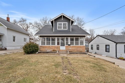 3712 Sw 8th St, Des Moines, IA, 50315-3155 | Card Image