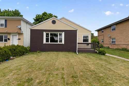 4806 W Hampton Avenue, MILWAUKEE, WI, 53218 | Card Image