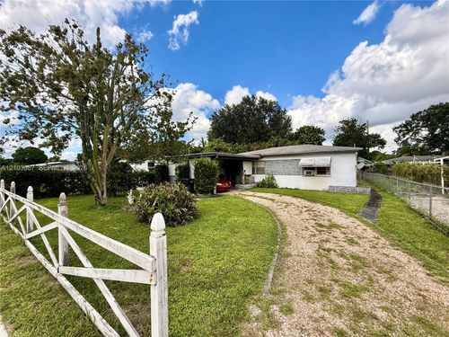 6409 Mayo St, Hollywood, FL, 33023-2133 | Card Image