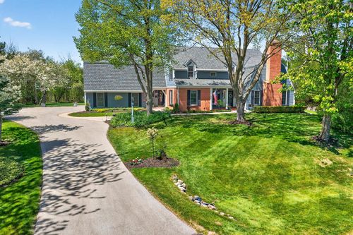 10235 N Range Line Court, Mequon, WI, 53092 | Card Image