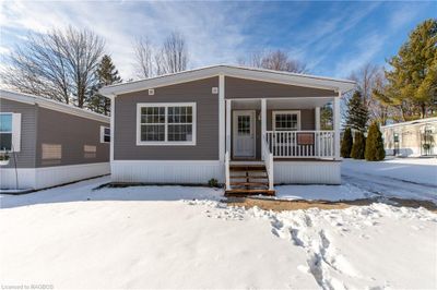 35 Sussex Sq, House other with 3 bedrooms, 2 bathrooms and 2 parking in Owen Sound ON | Image 3