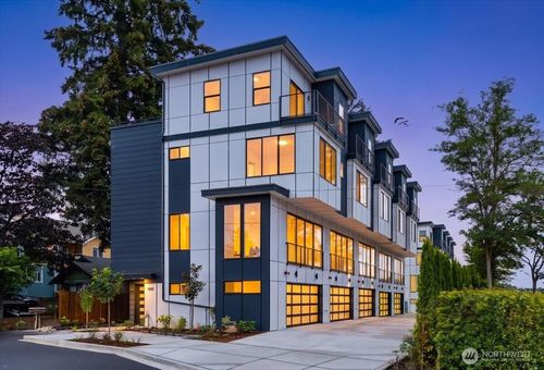 101-7005 Ne 182nd St, Kenmore, WA, 98028-2843 | Card Image