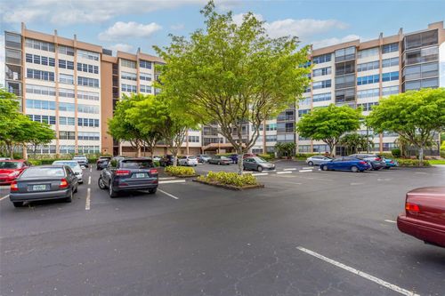 apt-408-1100 Saint Charles Pl, Pembroke Pines, FL, 33026-3325 | Card Image