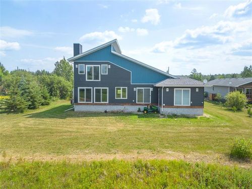 55 Lakeshore St, Lac Du Bonnet, MB, R0E | Card Image