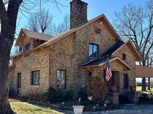 1007 S Wilson Ave, Cushing, OK, 74023-5117 | Card Image