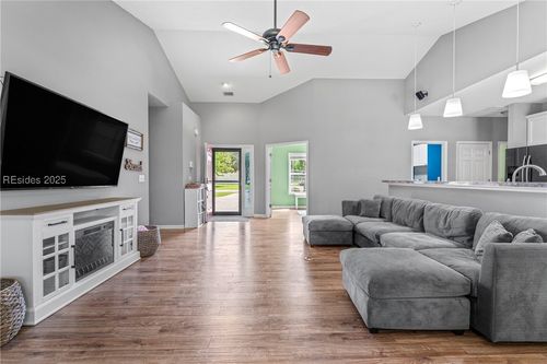 44 Wyndham Dr, Bluffton, SC, 29910-4439 | Card Image
