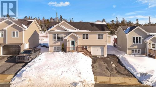 35 Stormont St, Paradise, NL, A1L0E5 | Card Image