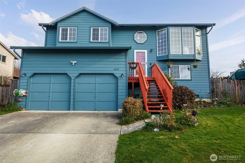 6219 56th Dr Ne, Marysville, WA, 98270-4830 | Card Image