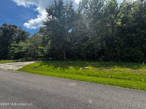 601 Brown Avenue, Waveland, MS, 39576 | Card Image