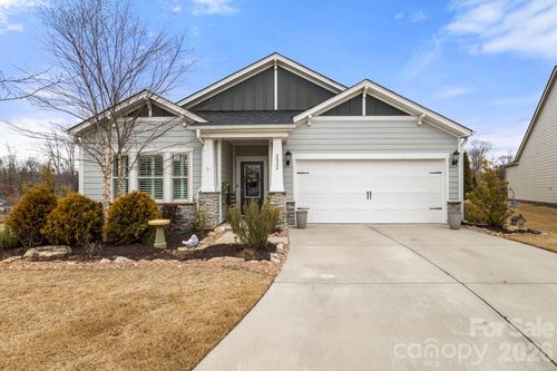 2024 Hyacinth Ct, Denver, NC, 28037-7895 | Card Image