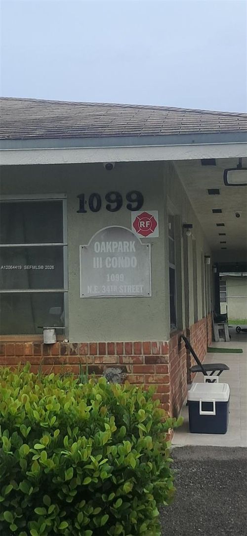 4-1098 Ne 34th Court, Oakland Park, FL, 33334 | Card Image