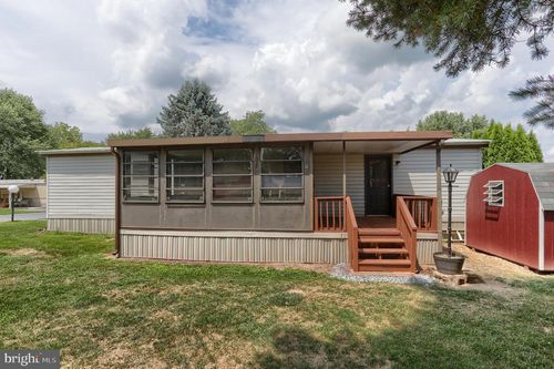 153 Northcrest Acres, LEBANON, PA, 17046-8377 | Card Image