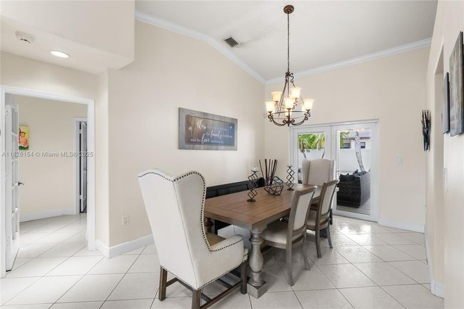 14288 Sw 21 St Ter, House other with 4 bedrooms, 4 bathrooms and null parking in Miami FL | Image 8