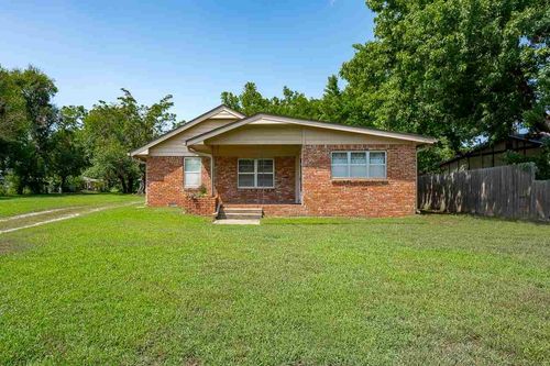 317 E Chantry St, Perkins, OK, 74059-3221 | Card Image