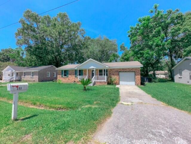 Mary Scott Dr, Goose Creek, SC 29445