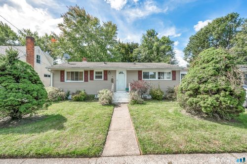 42 Amherst St, Hartford, CT, 06114-2701 | Card Image