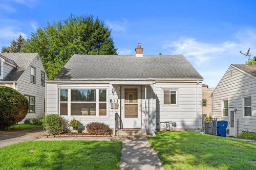831 N 54th St, Milwaukee, WI, 53208-3023 | Card Image