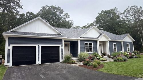 11 Fox Run Trail, Smithfield, RI, 02917 | Card Image