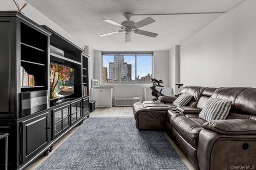 apt-32g-345 E 93rd St, New York, NY, 10128-5524 | Card Image