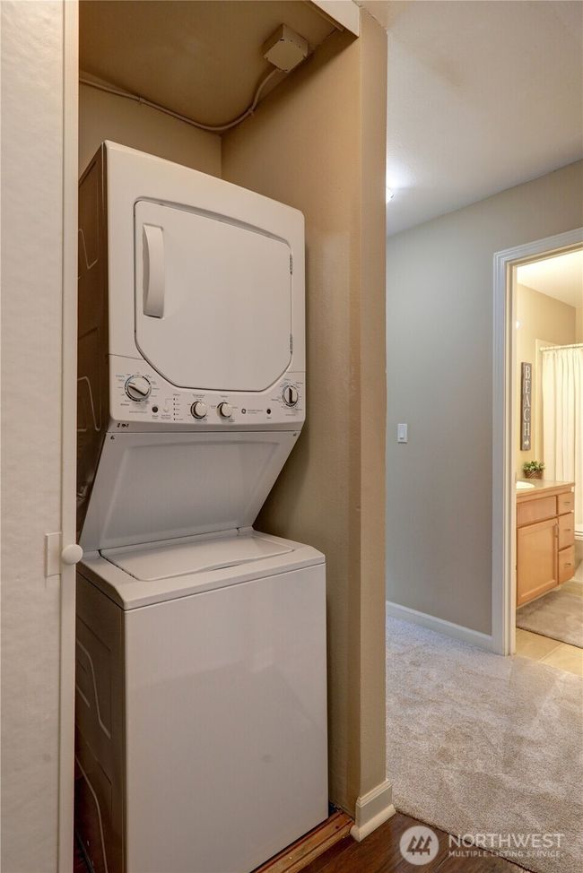 Stacked washer/dryer | Image 15