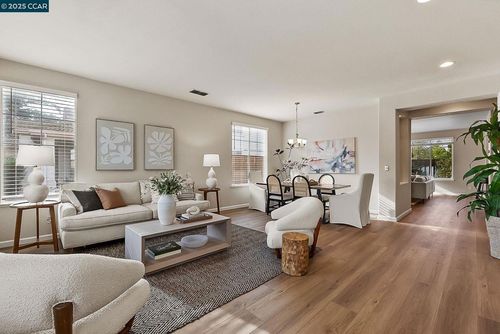 117 Cardinal Ln, Discovery Bay, CA, 94505-1812 | Card Image
